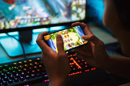 Online gaming is not just about playing games; it's about building connections, exploring vast universes, and competing with players from all over the world for ultimate victory.